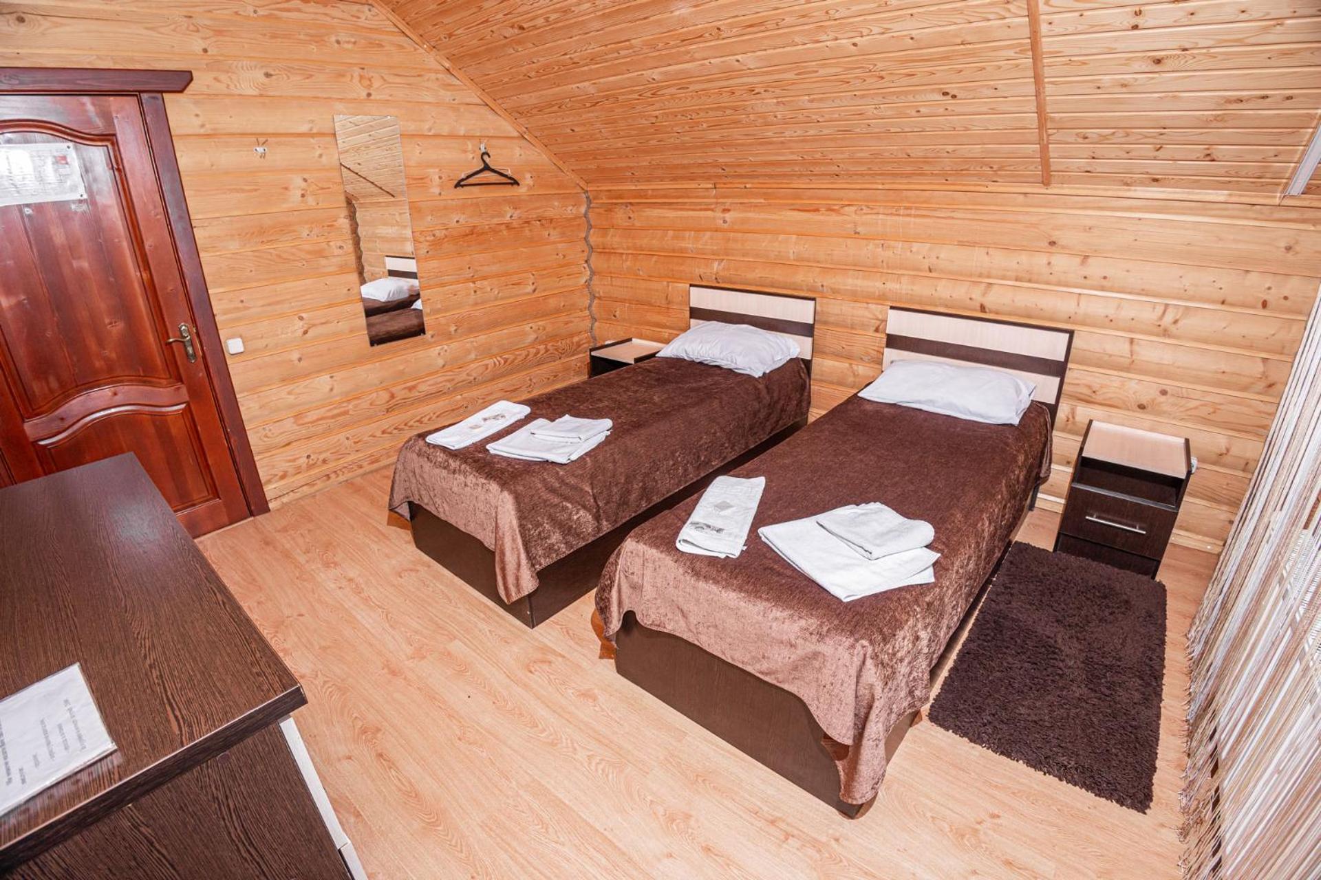 Otel чарда